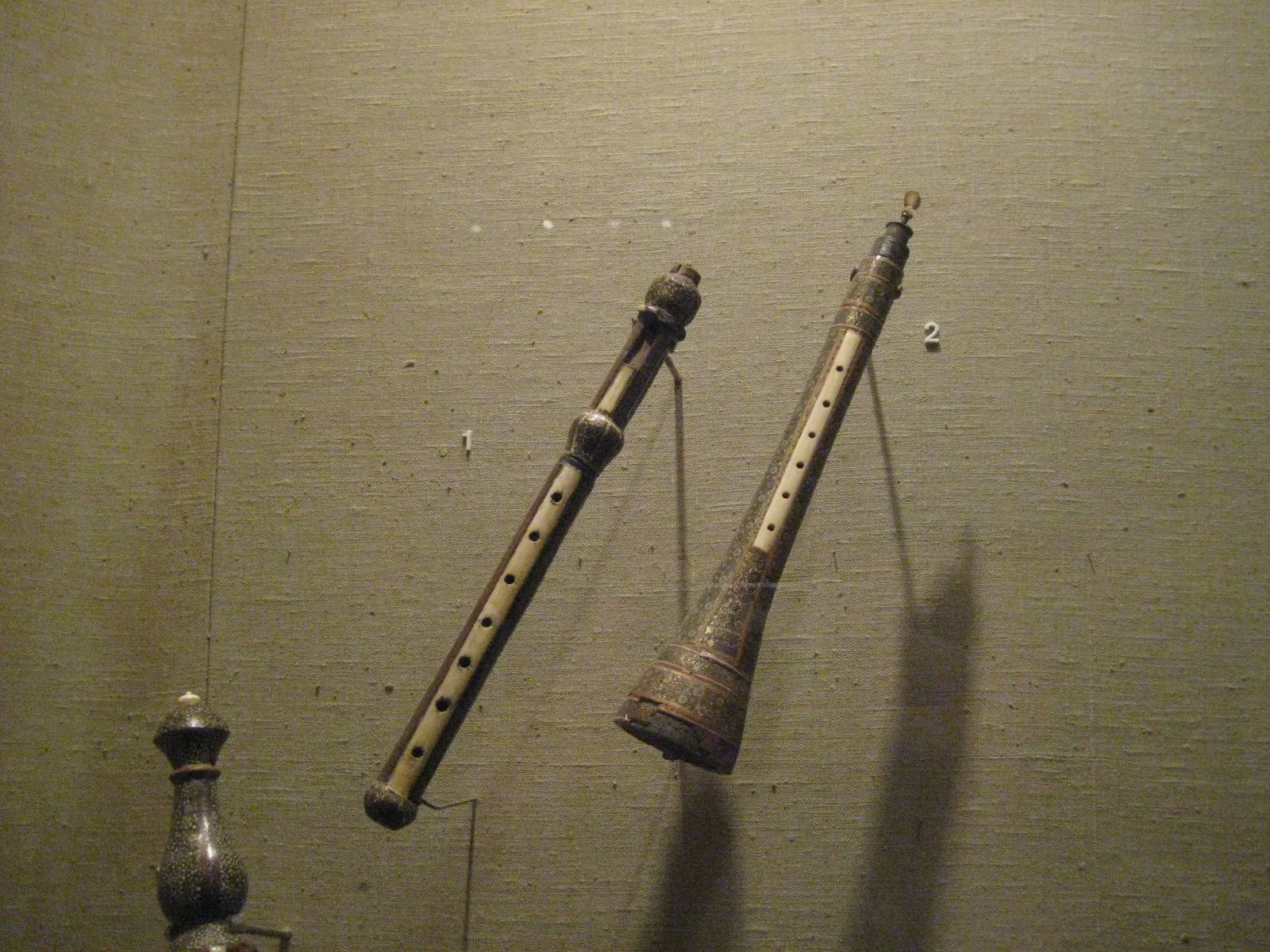 象嵌されたイランの楽器