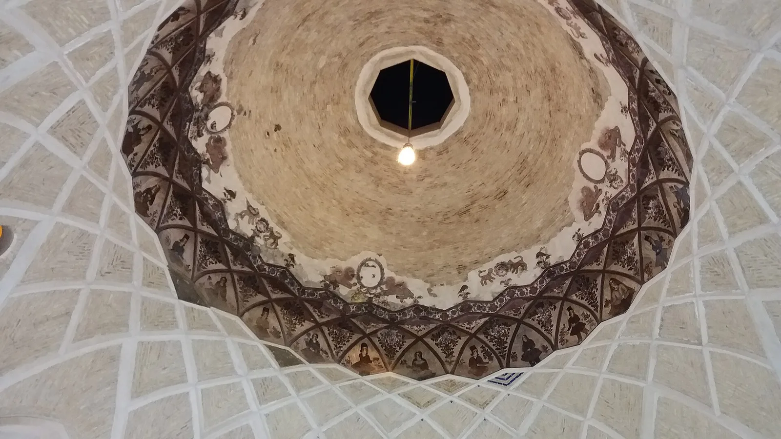 イランの銅器の細部