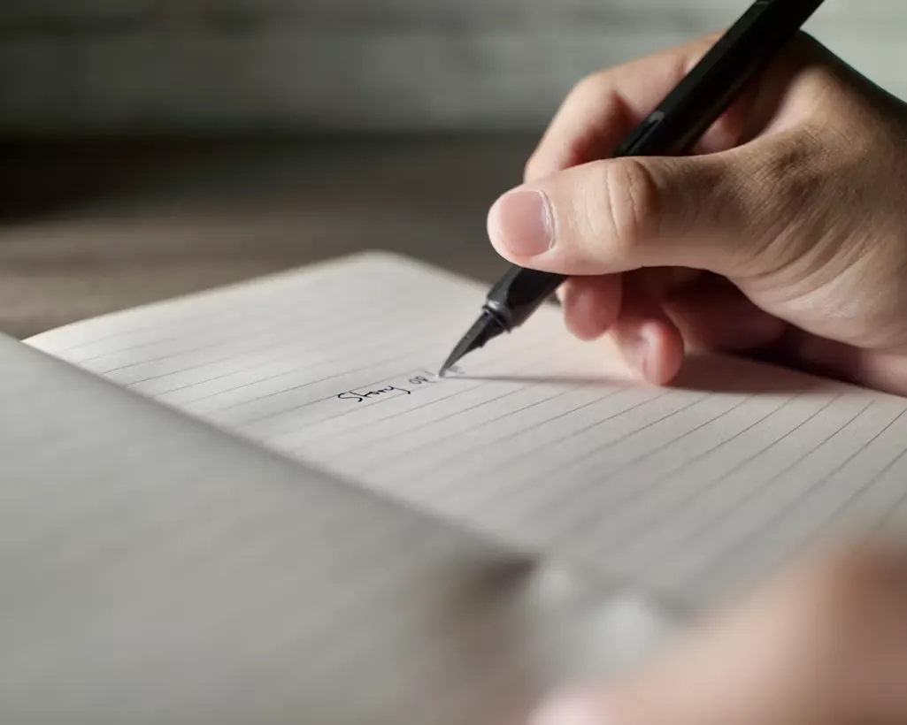 Writing a handwritten letter